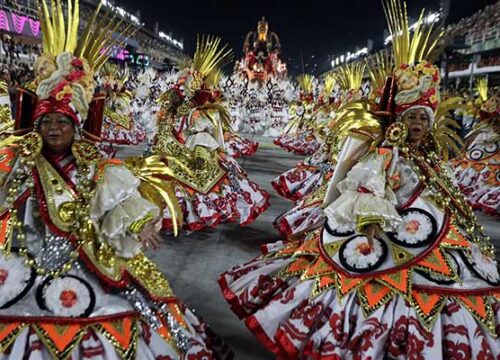 Descubra os blocos de rua que não podem faltar no seu roteiro de Carnaval no Rio de Janeiro