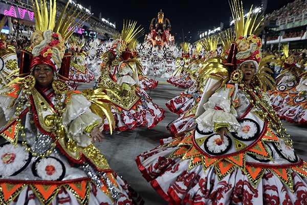 Os 10 melhores blocos de rua para se divertir no Carnaval do Rio de Janeiro  – Rio Passeios e Trilhas – Agências de Turismo