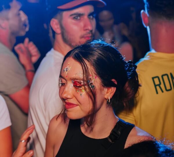 Rio de Janeiro: Noite de festa animada no Substation Club