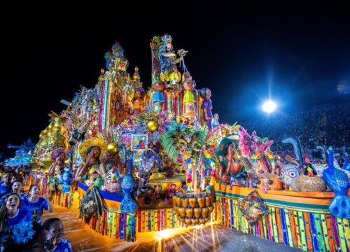 Sambódromo - Desfile de Fantasia de Carnaval em Sapucaí