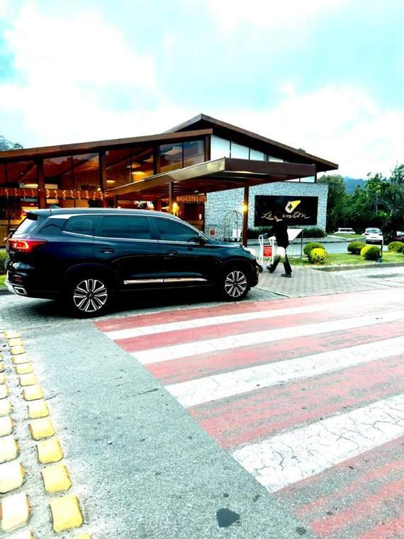 SUV de transfer executivo com receptivo no Rio de Janeiro